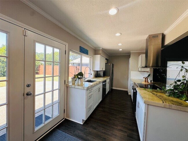 Building Photo - 1533 W Spring Creek Pkwy