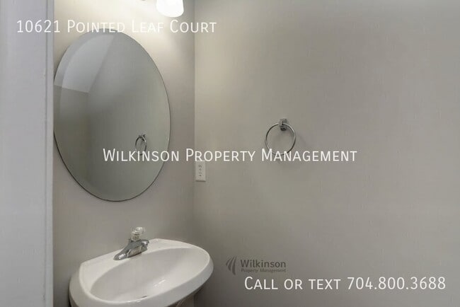 Building Photo - 10621 Pointed Leaf Ct