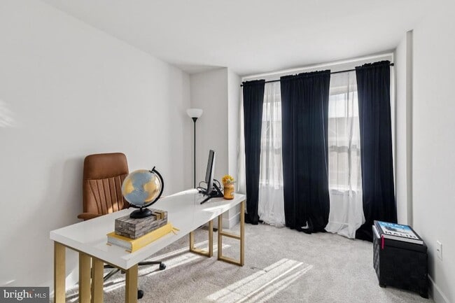 Building Photo - 10939 Drummond Pl