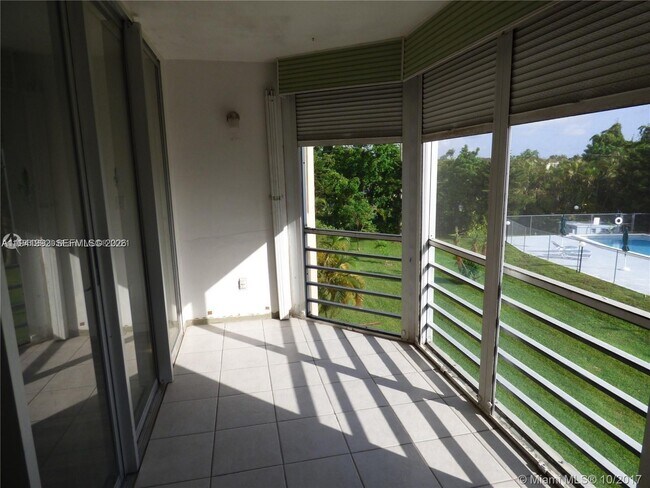 Building Photo - 1601 NE 191st St