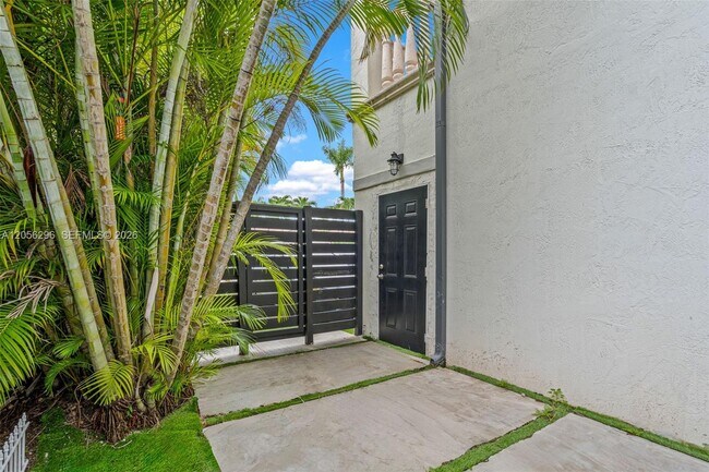 Building Photo - 3654 SW 150th Ct