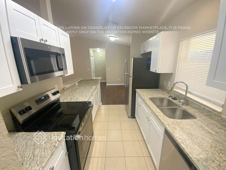 Building Photo - 2671 Escambia Cir