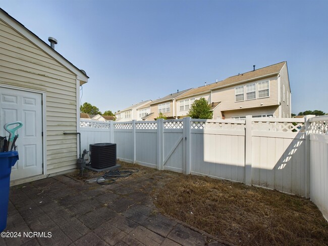 Building Photo - 5111 Tomasita Ct