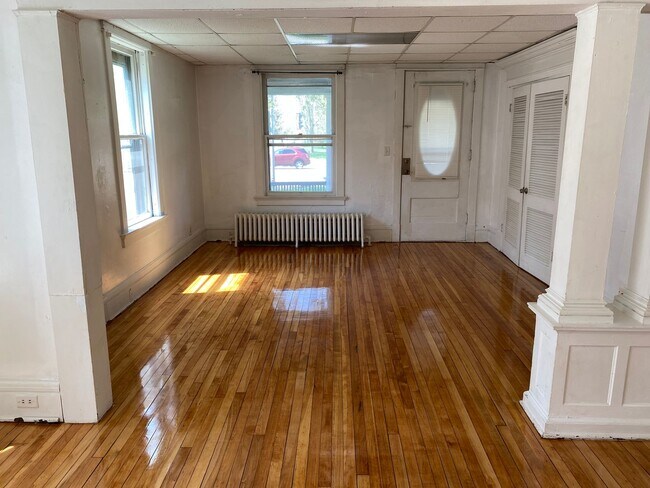 Building Photo - 1339 Grand Ave