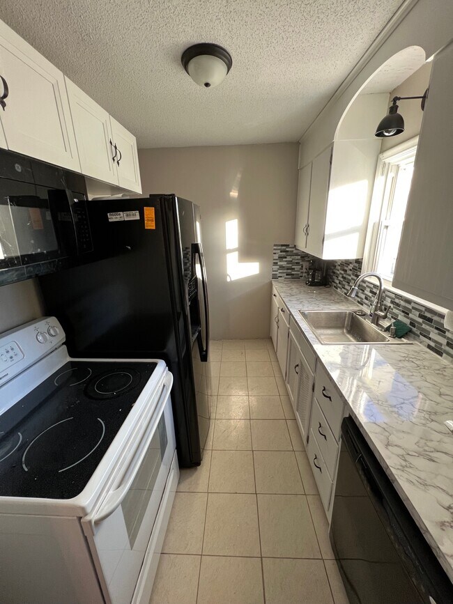 Kitchen - 1101 Pomeroy St