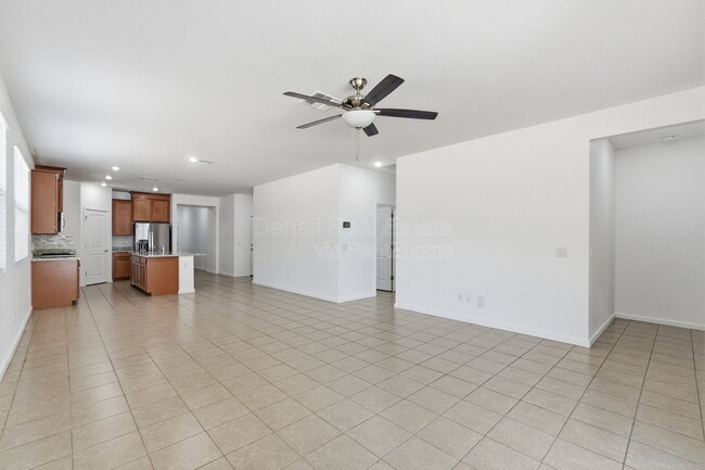 Building Photo - 13300 N 141st Ln