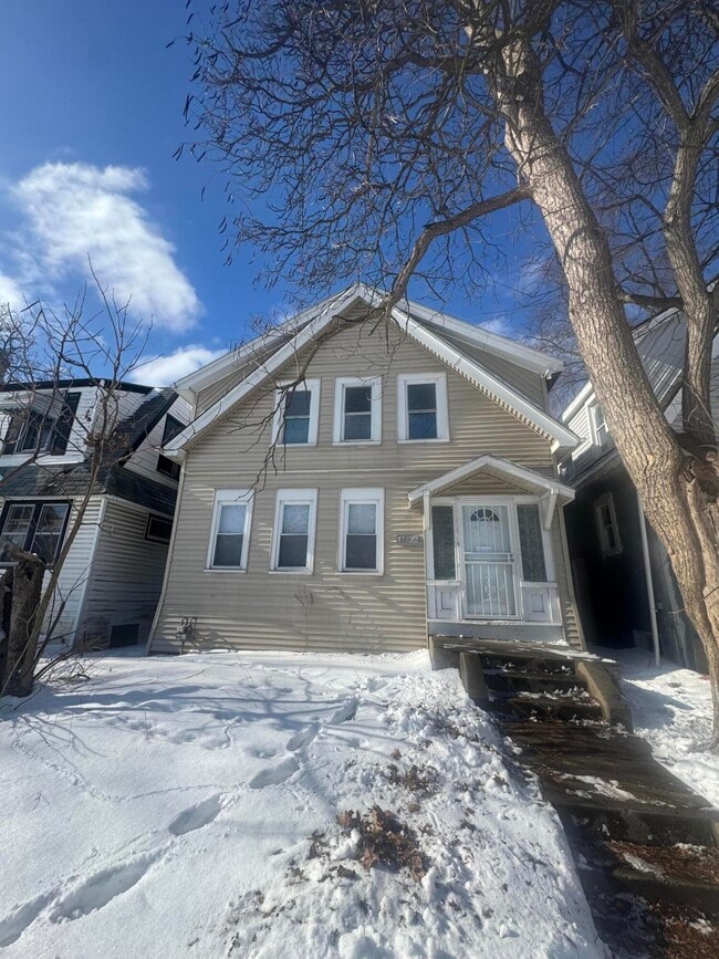 Building Photo - 16515 Log Cabin St