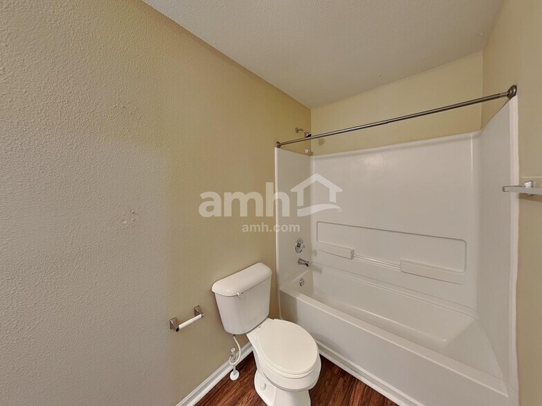 Building Photo - 3244 Underwood Dr