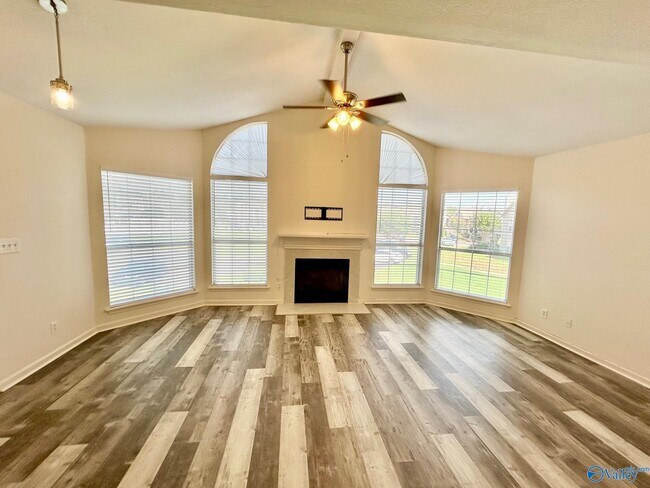 Building Photo - 241 Waters Edge Ln