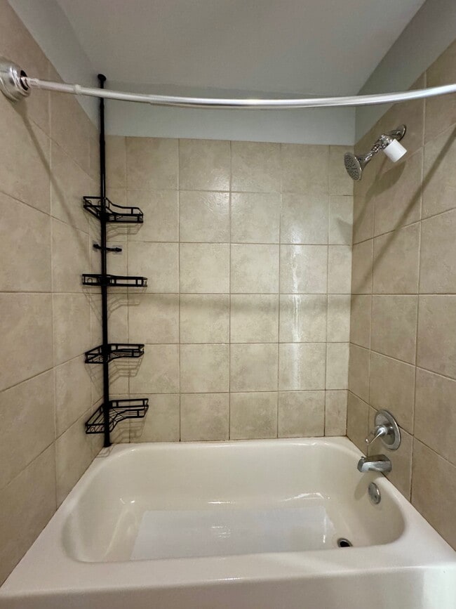 Building Photo - 134 Hwy Dr