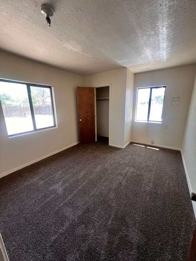 Building Photo - HUD Property