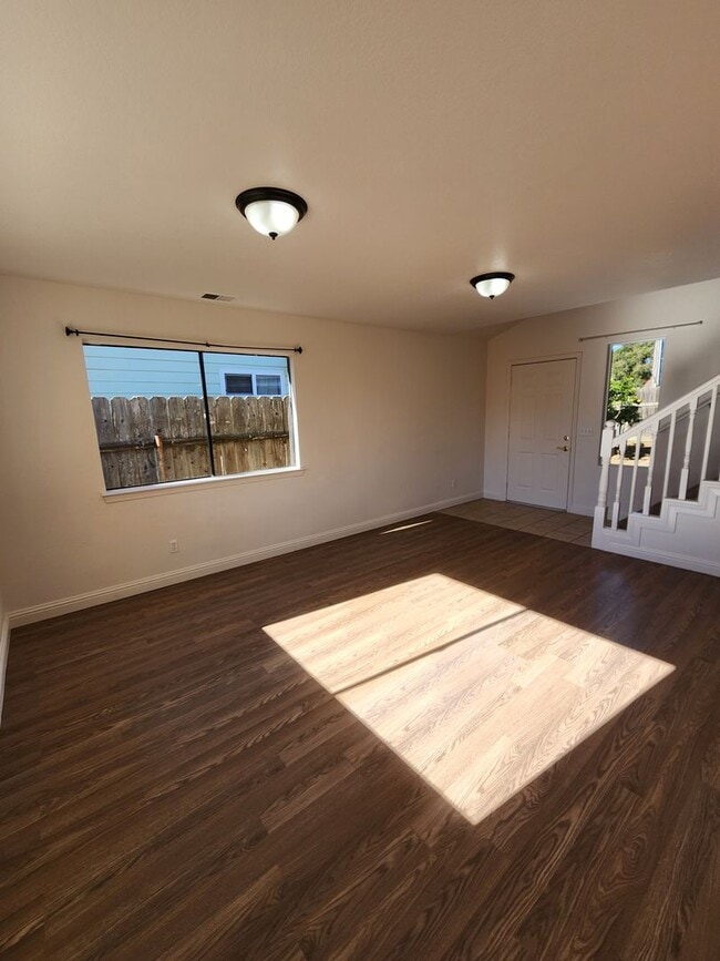 Building Photo - Bright Two-Story 3BR Home Near the Beach with Private Yard