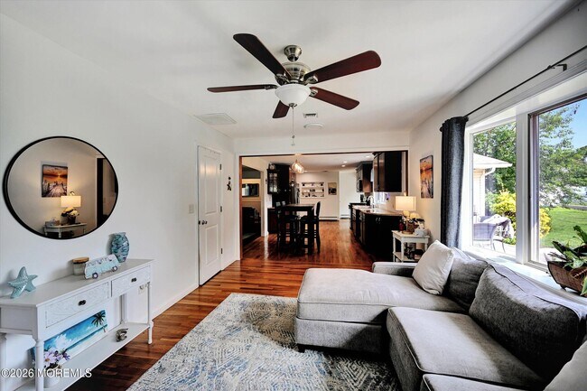 Building Photo - 855 Derry Dr