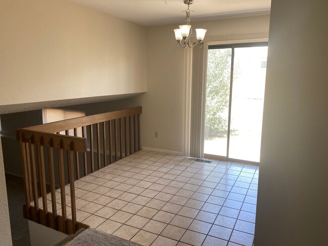 Building Photo - Fantastic 3 Bedroom, 2 Bath, 2 Car Garage,...
