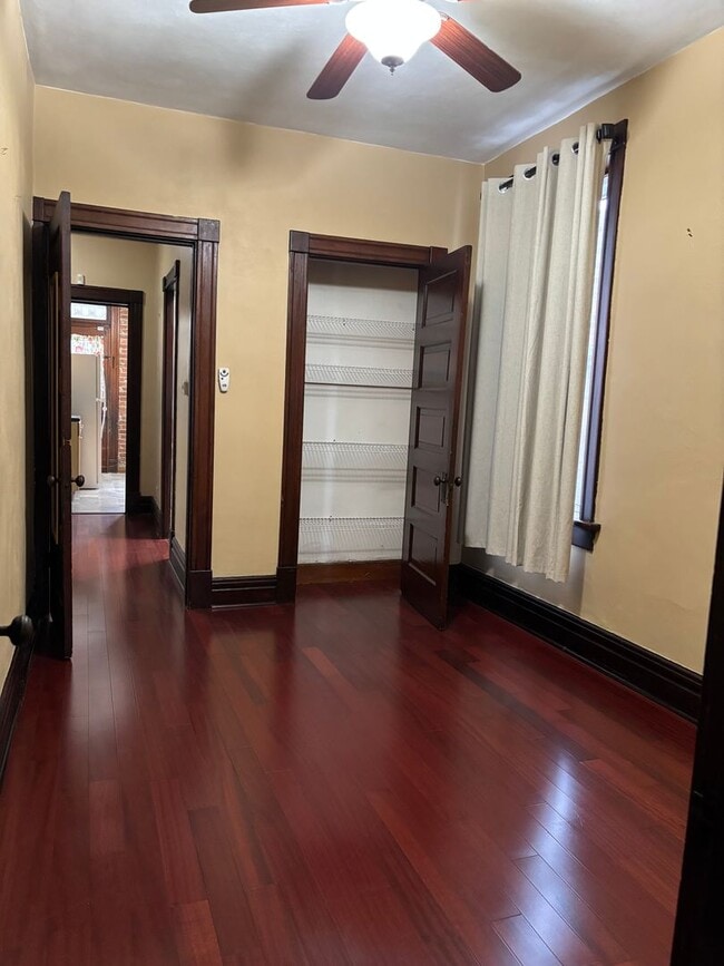 Building Photo - Completedly Remodeled 2+ Bedroom Home