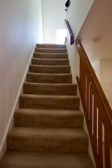 Building Photo - 2289 Bedford St