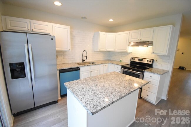 Building Photo - 12563 Bluestem Ln