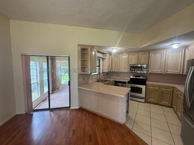 Building Photo - 4422 Egret Dr
