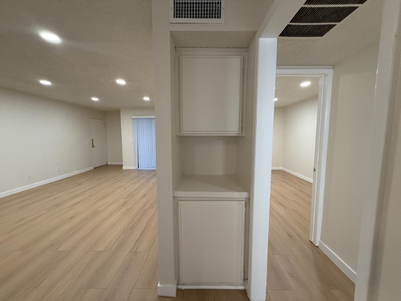 Building Photo - 13347 Victory Blvd