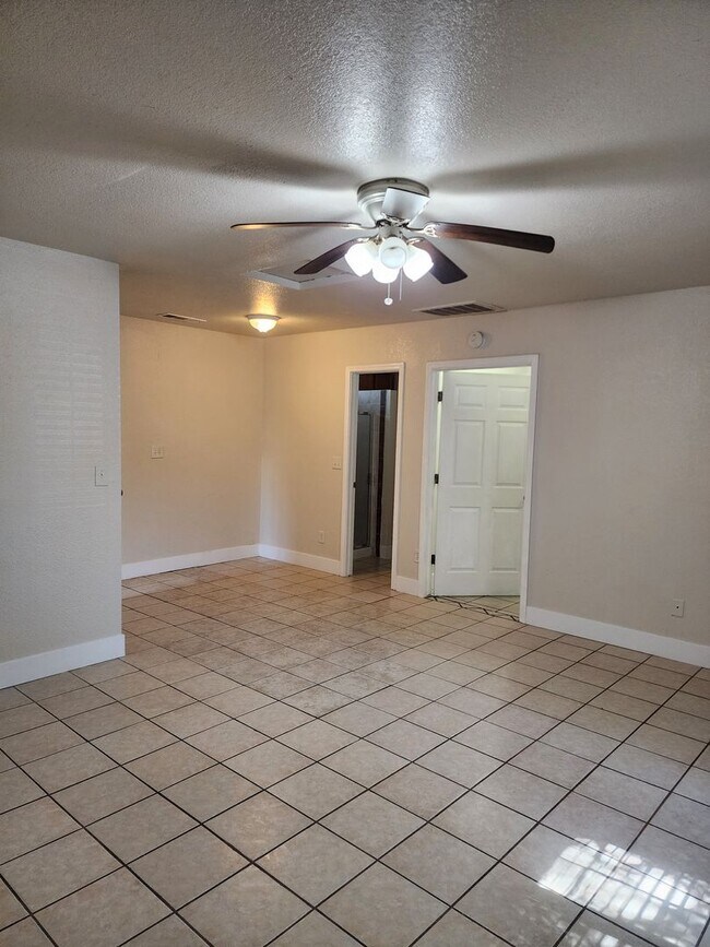 Building Photo - 3 bedroom 1 bath with Garage converted to ...
