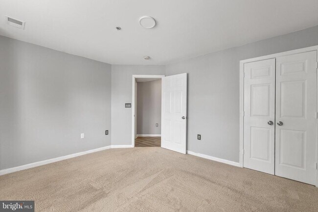 Building Photo - 15605 Everglade Ln