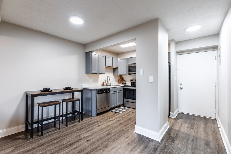 Building Photo - 603 Hanna Ave Apartments