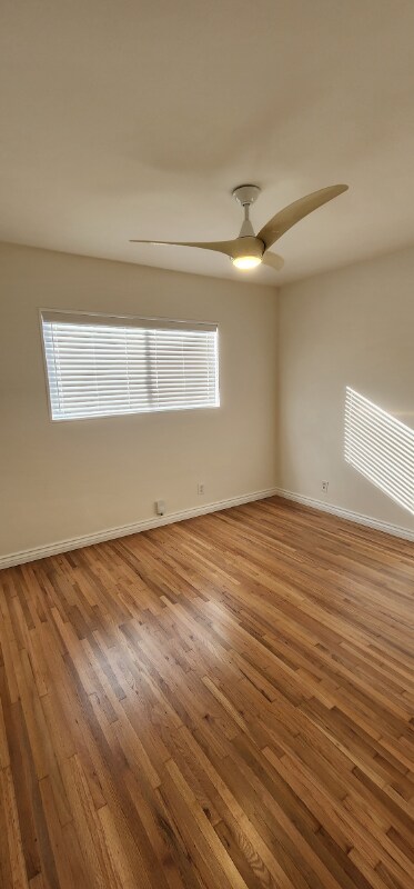 Building Photo - 4923 W 121st St