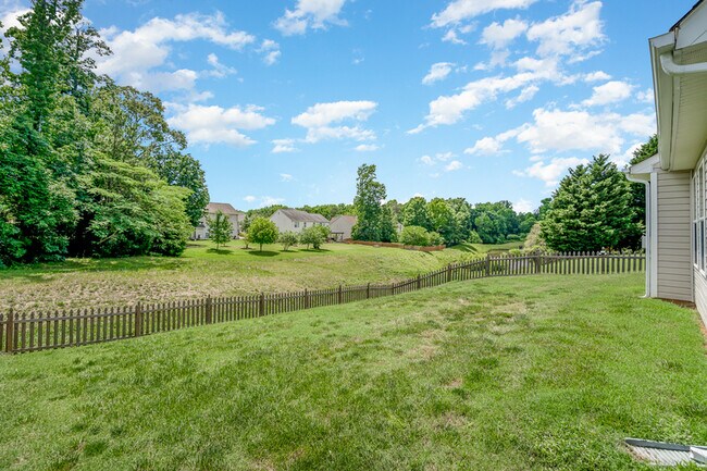 Building Photo - 251 Tradition Way