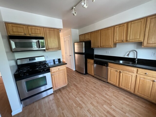 Building Photo - 14129 Yorkshire Woods Dr