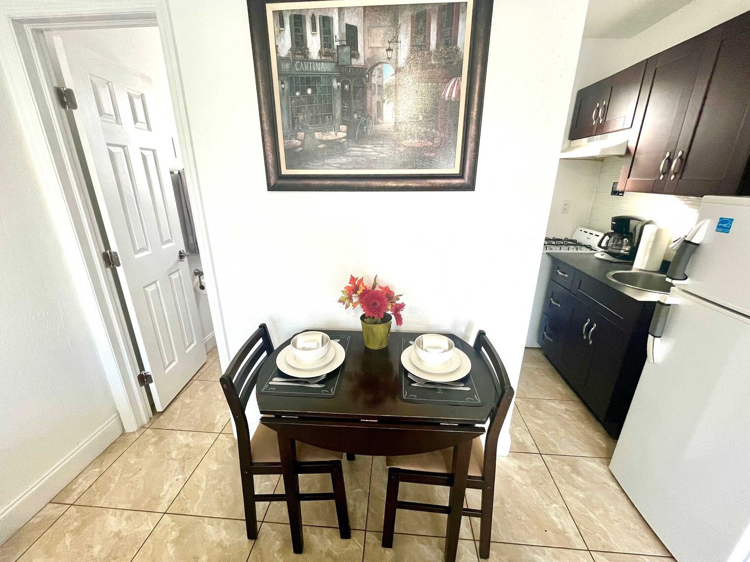 Building Photo - 338 Van Buren St