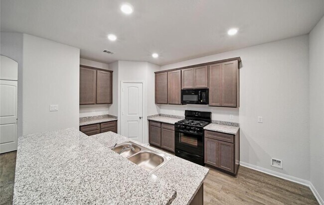 Building Photo - 14224 Grand Hls Dr