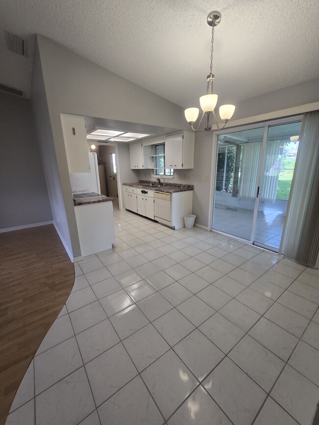 Building Photo - 8425 SW 107th Pl