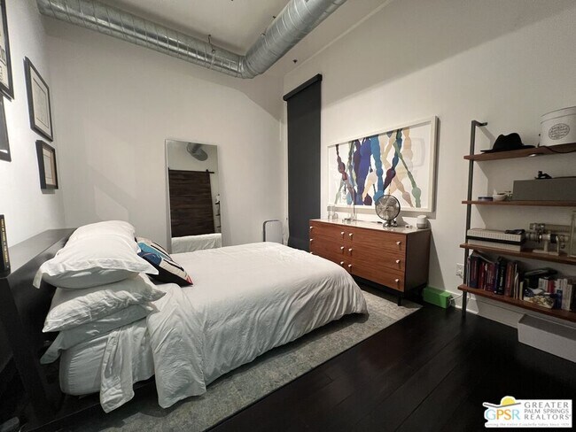 Building Photo - 13320 Beach Ave