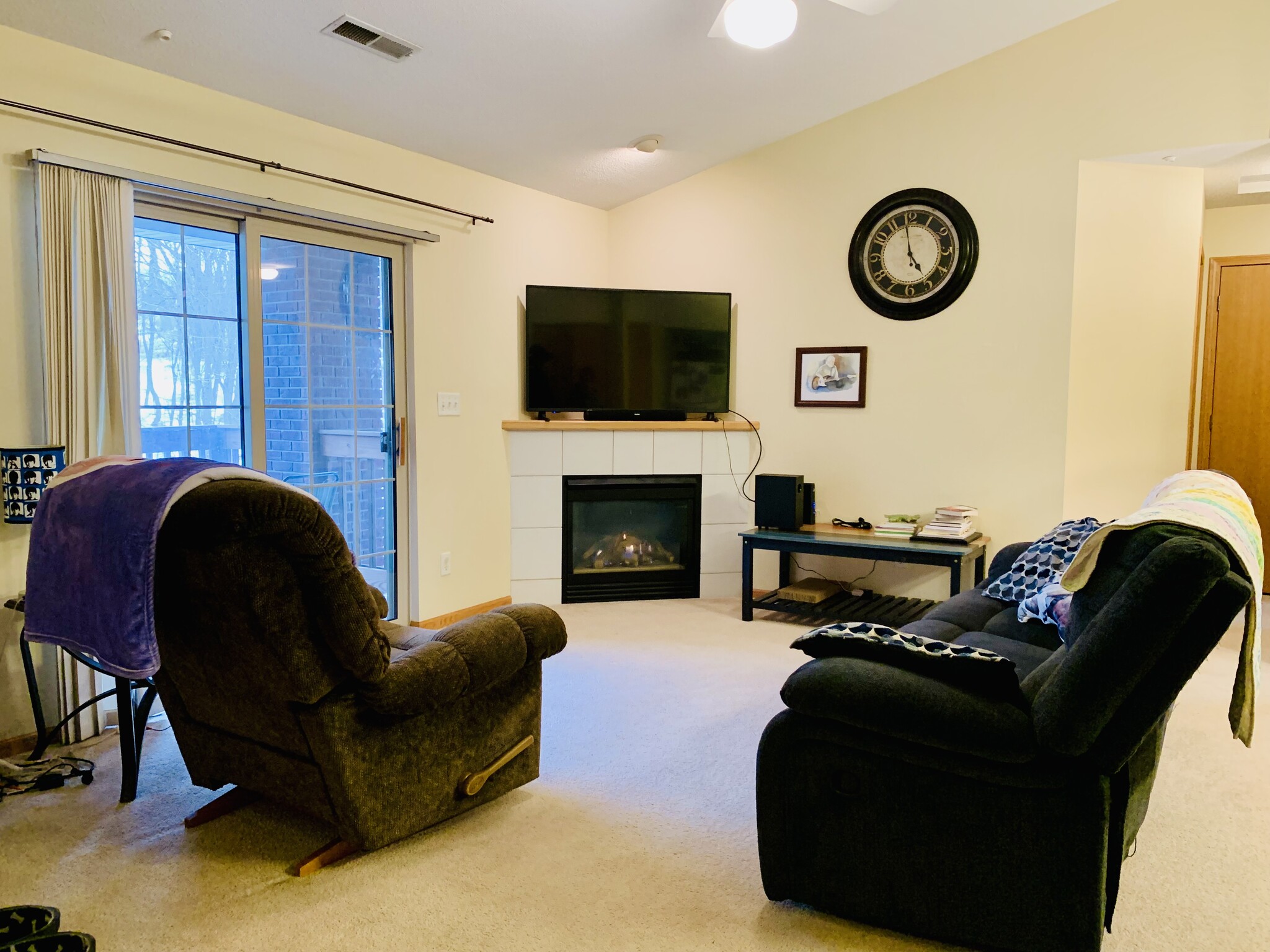 Building Photo - 2270 Holiday Rd # 511