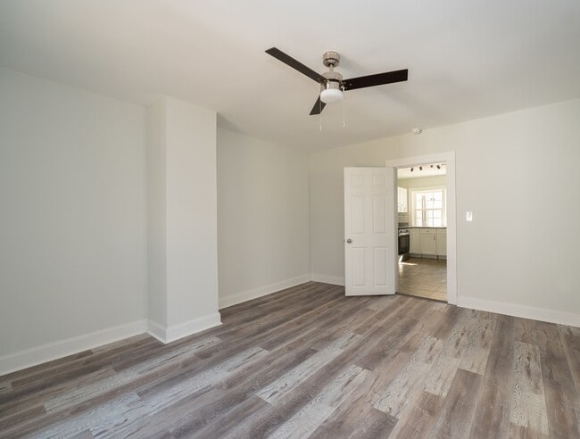 Building Photo - 1437 Briarcliff Dr