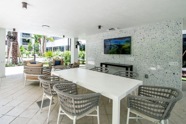 Building Photo - 3645 NW 36th St