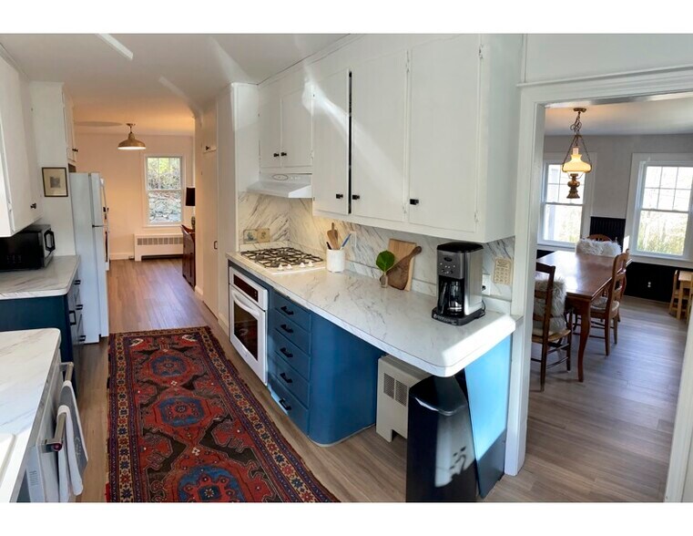 Galley Kitdhen - 80 Torrington Ave