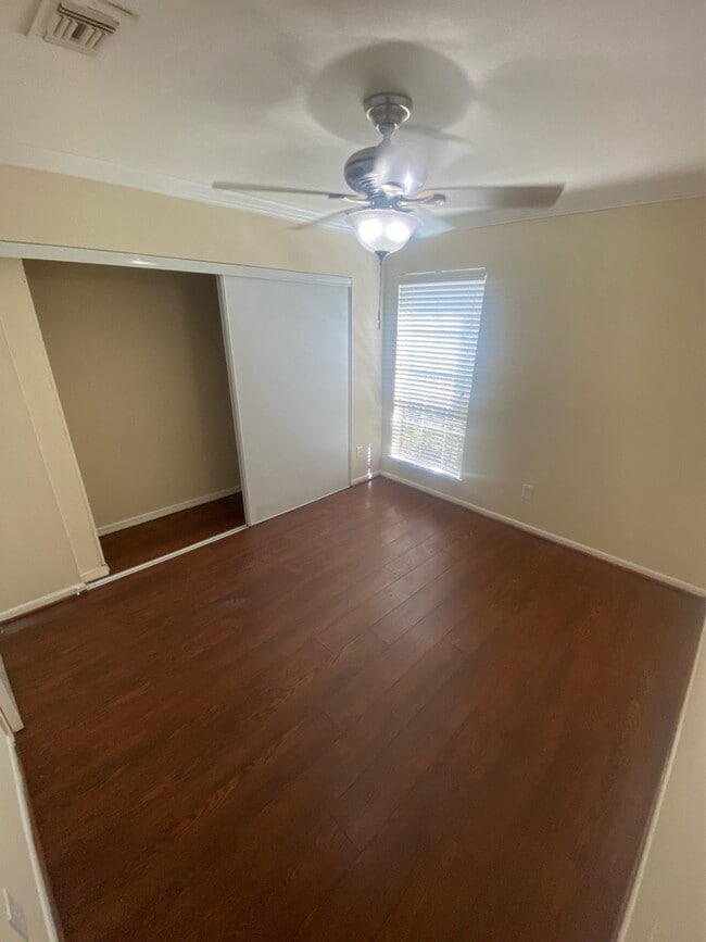 Building Photo - 6666 Harbor Town Dr