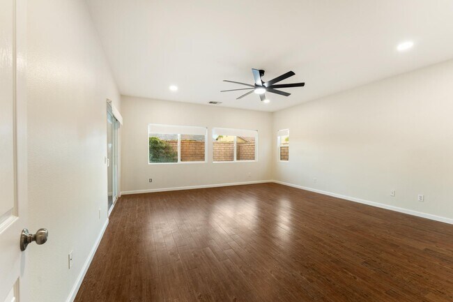 Building Photo - 82603 Grass Flat Ln