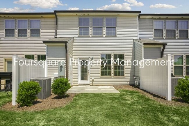 Building Photo - Townhome | Open Floor Plan | Washer/Dryer ...