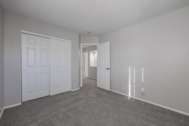Building Photo - 4218 E Palo Brea Ln