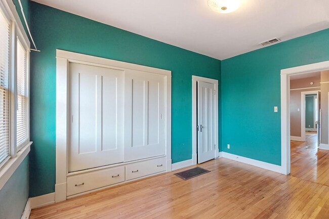 Building Photo - HISTORIC Edo BUNGALOW 2 Bedroom 1 Bath