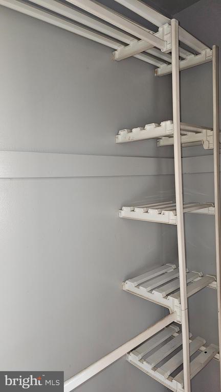 Building Photo - 529 McKinley St