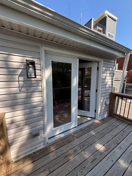 Building Photo - 452 Belgrade St