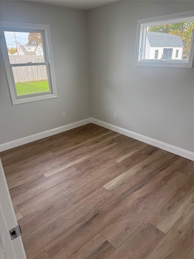 Building Photo - 10 Vermont St