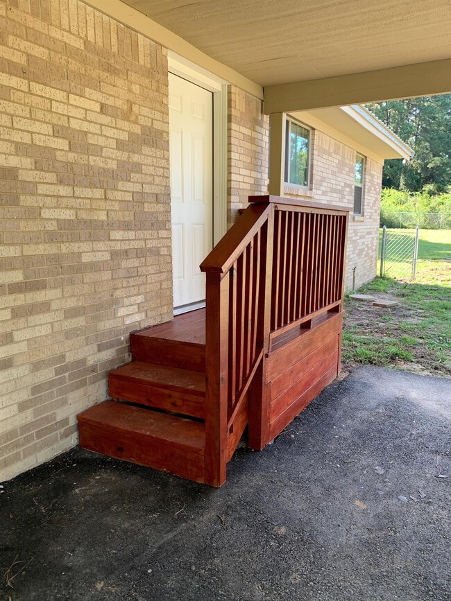 Building Photo - 10588 State Hwy 64