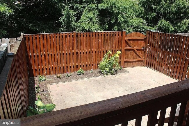 Building Photo - 120 Langdon Farm Cir