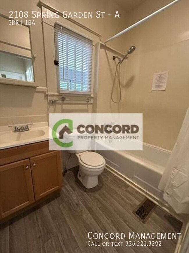 Building Photo - 2108 Spring Garden St