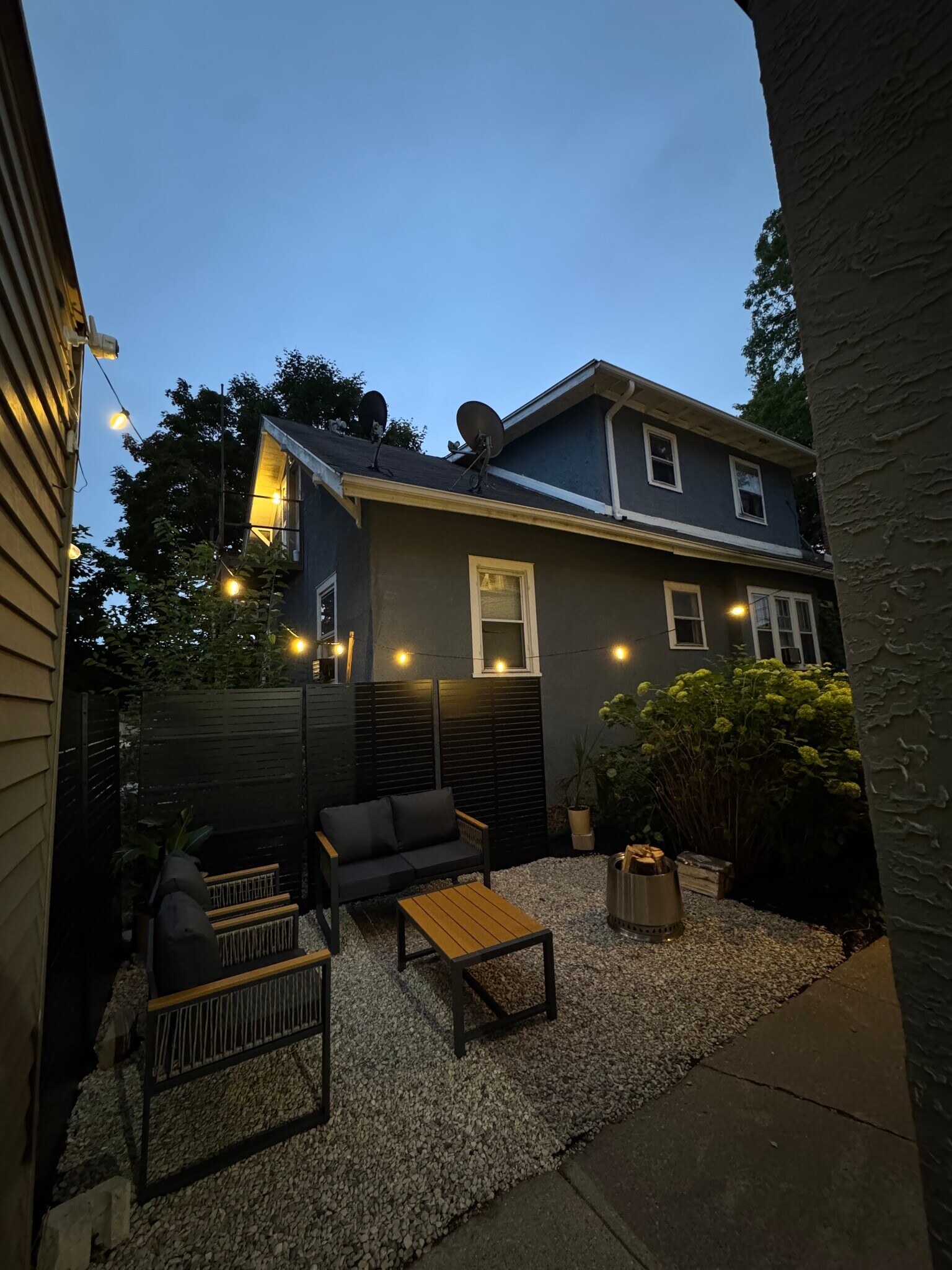 Private Patio - 535 S Clay St
