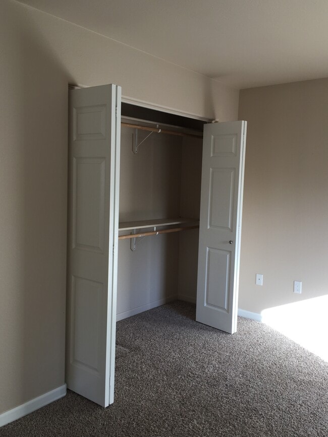 Building Photo - 2355 W Eagles Nest Cir
